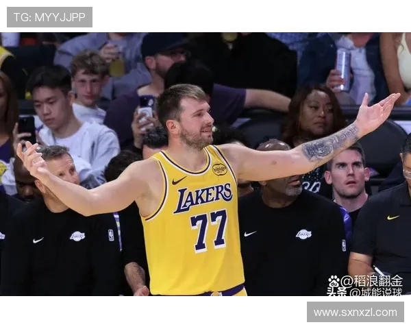 哈克斯三节狂砍27分7篮板湖人曾错失席菲诺的遗憾重现